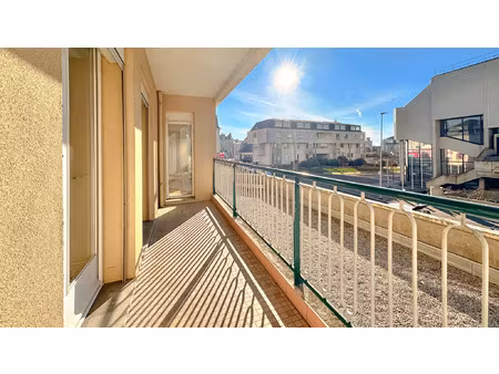 location appartement 5 pièces au mans république (72000) : à louer 5 pièces / 96m² le mans