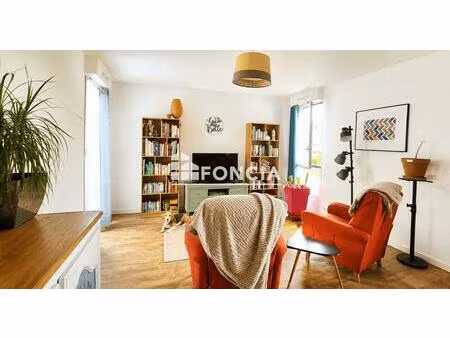 à vendre – bel appartement t3 avec terrasse  parking et box à château-thierry