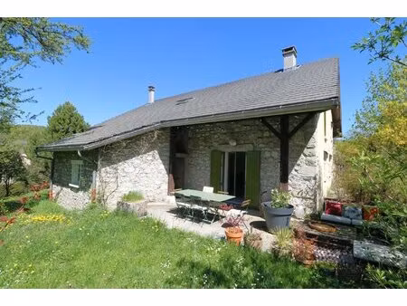 maison en pierre t5 120 m² habitables + dépendances sur 3500 m² terrain