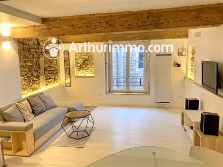 appartement t2 meublé - centre historique trévoux