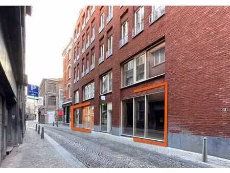local commercial de ±138 m²