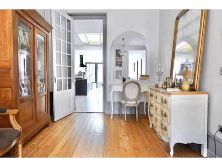 location meublée maison 5 pièces 126 m² à amiens (80000)  1 360 €