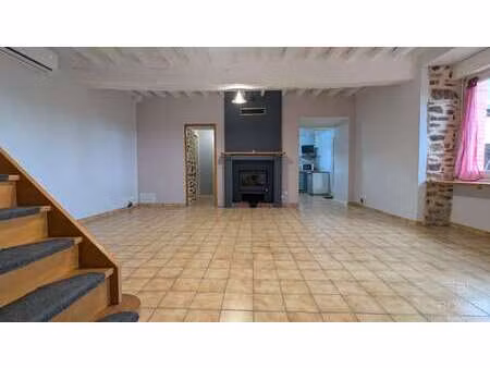 location maison à erbrée (35500) : à louer / 74m² erbrée