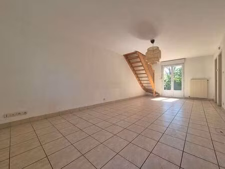 location maison colocation à mûrs-erigné (49610) : à louer colocation / 66m² mûrs-erigné