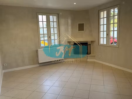 location maison 4 pièces 82.78 m² à bouffémont (95570)  1 265 €