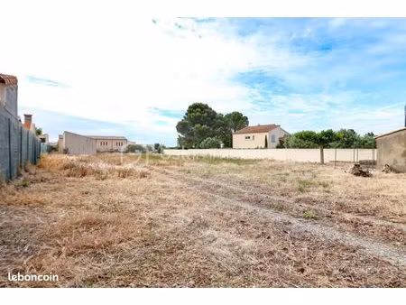 terrain 2 440 m² jonquieres