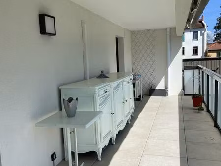 appartement avec box fermé climatisation réversible
