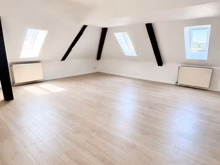 appartement rénové de 51 m² - 2 pièces