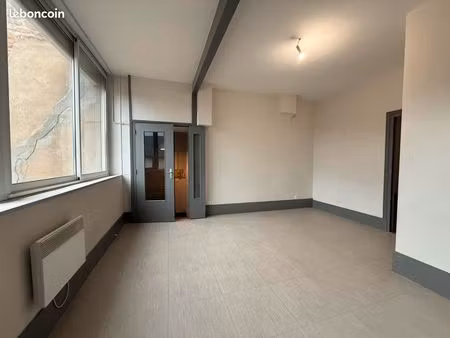 location t3 86m²