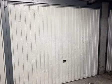 garage fermé craponne centre