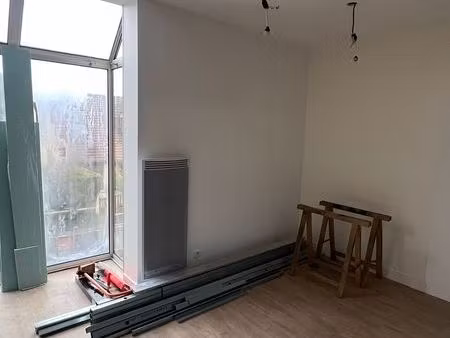 bureau 10m² coworking akita