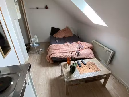 chaleureux studio meublé (electricite  eau  wifi inclus)