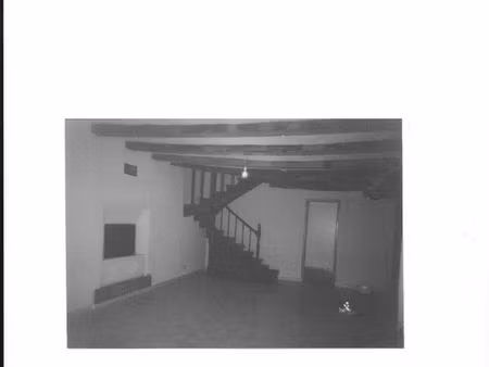 location maison agréable avec une grande pièce de vie