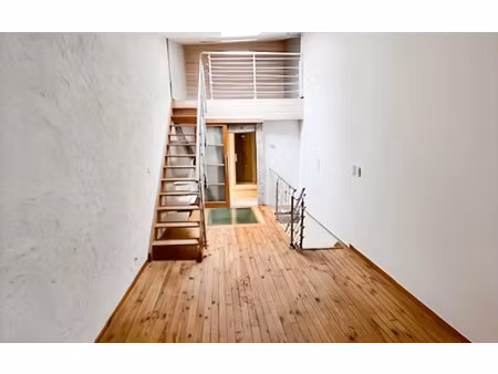 location maison  m² t-2 à montpezat-de-quercy  480 €