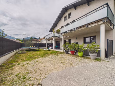 appartement en rez de jardin - secteur calme et belle exposi