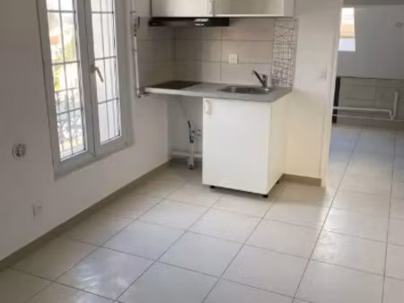 studio / 24m² / villeneuve le roi (rer c)