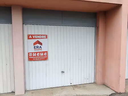 parking / box melun