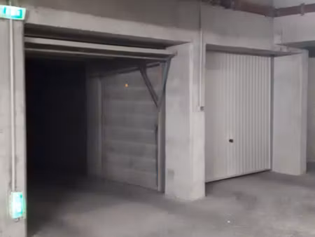 exclusivite- thonon centre garage en ss sol plein centre