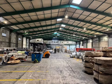 location locaux professionnels 2900 m² à le port (97420)  nan €