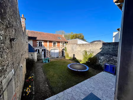 maison spacieuse à vendre à valence en poitou - 7 pièces  266 m²