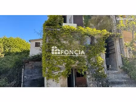 digne  maison avec 2 appartements a renover + terrain