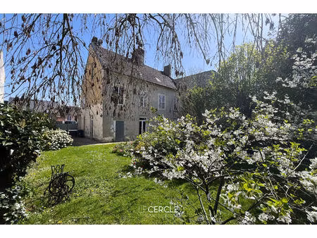 maison la chapelle en serval