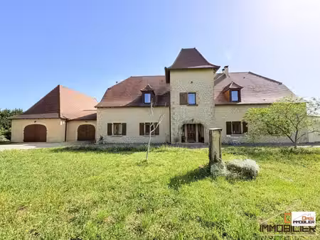 maison périgourdine 320m² - terrain 6 hectares