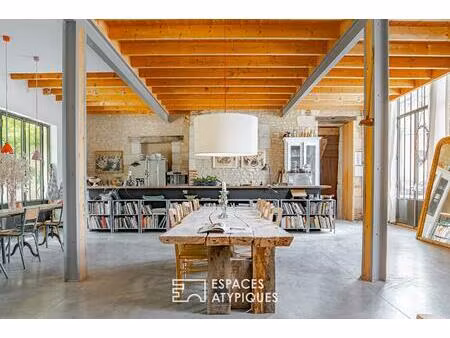 loft d'architecte avec jardin au coeur de la cité historique