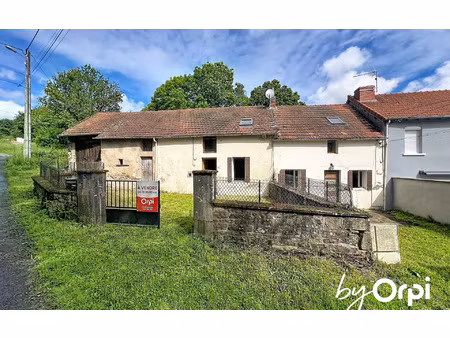 maison youx 117.5 m² t-5 à vendre  30 000 €