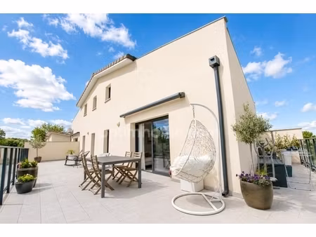 appartement d’exception avec terrasse panoramique au cœur de montastruc-la-conseillère