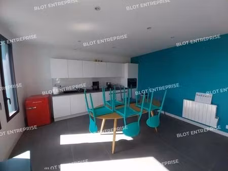 vente local d’activités saint nolff 56250 445m²