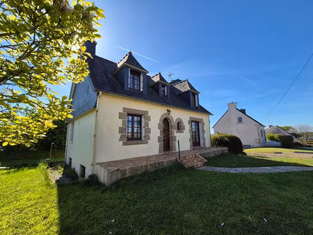 maison néobretonne 110 m² - callac (22160) - vie de plain-pied possible