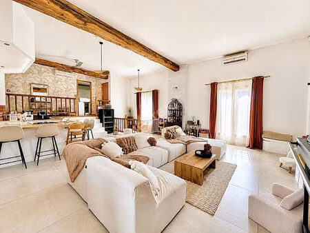 maison spacieuse 9 pièces à vendre à le mesnil aubry - 399 000 €