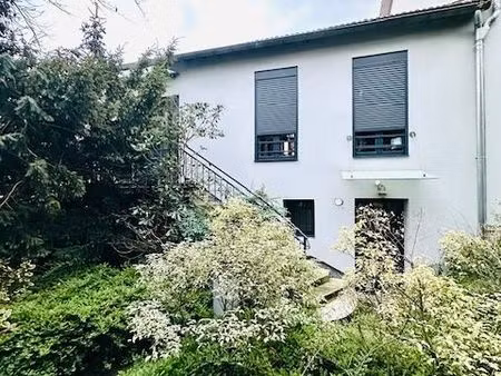 charmant 2 pièces avec jardin collectif en partage