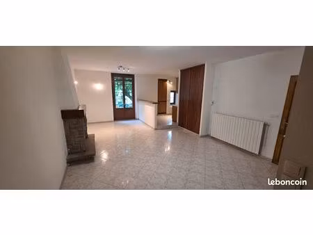 appartement t3 de 80m² avec balcon