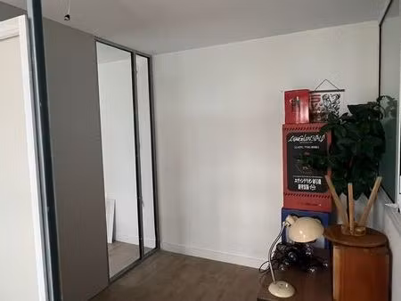 bureau 7m² coworking akita