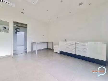 bien professionnel à louer à mariakerke € 550 (loean) - properties makelaars | zimmo