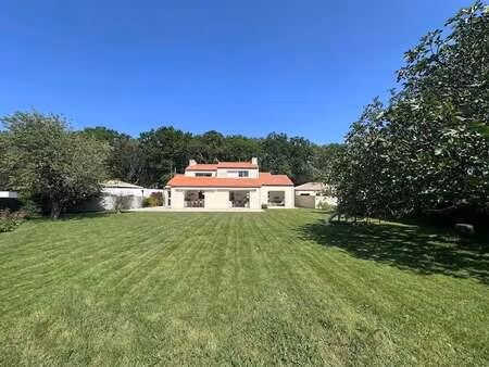 vente maison à saint-aignan-grandlieu (44860) : à vendre / 173m² saint-aignan-grandlieu