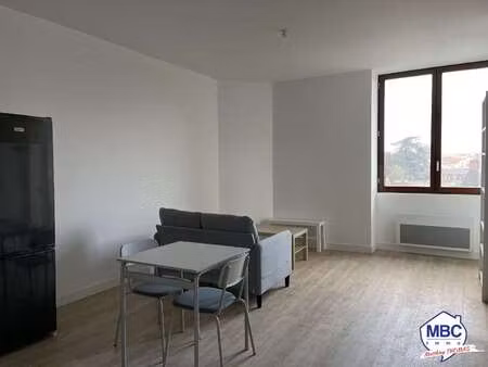 location appartement 2 pièces meublé à beaupreau (49600) : à louer 2 pièces meublé / 38m² 