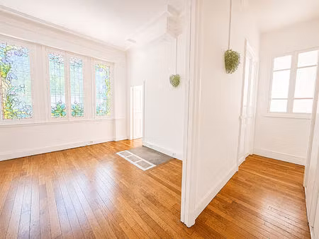 toulouse - les chalets- bureaux de 95.4m² avec cave et terrasse de 20.3 m²