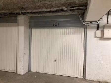 garage à vendre saran bourg
