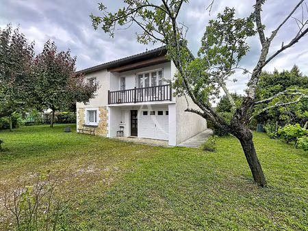 maison de 3 chambres proche commerces de prayssac