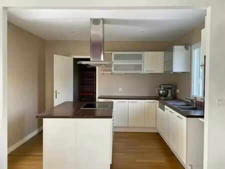 belle maison contemporaine à st cyr sur loire
