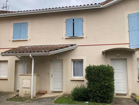 agréable villa t3 avec jardinet dans résidence