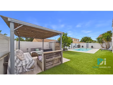 maison contemporaine t5 98 m2 habitables sur 446 m2 de terra