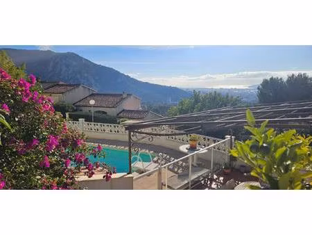 villa -toulon- les 4 chemins des routes