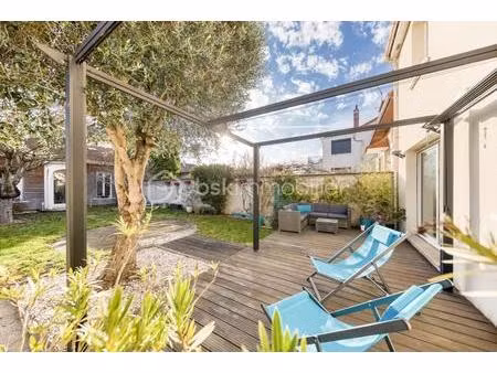 maison familiale lumineuse avec jardin plein sud à neuilly-sur-marne