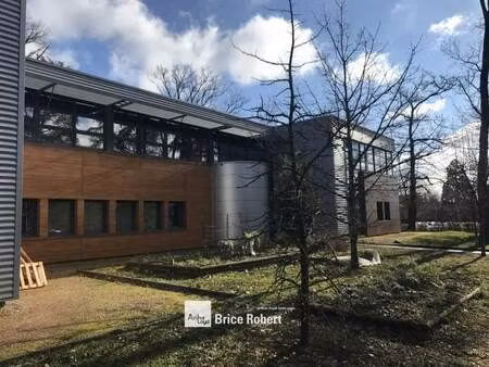 location bureaux 610 m²