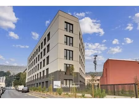 location bureaux 194 m² à 637 m²