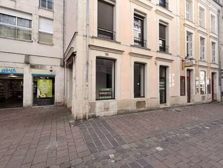 local commercial à louer
